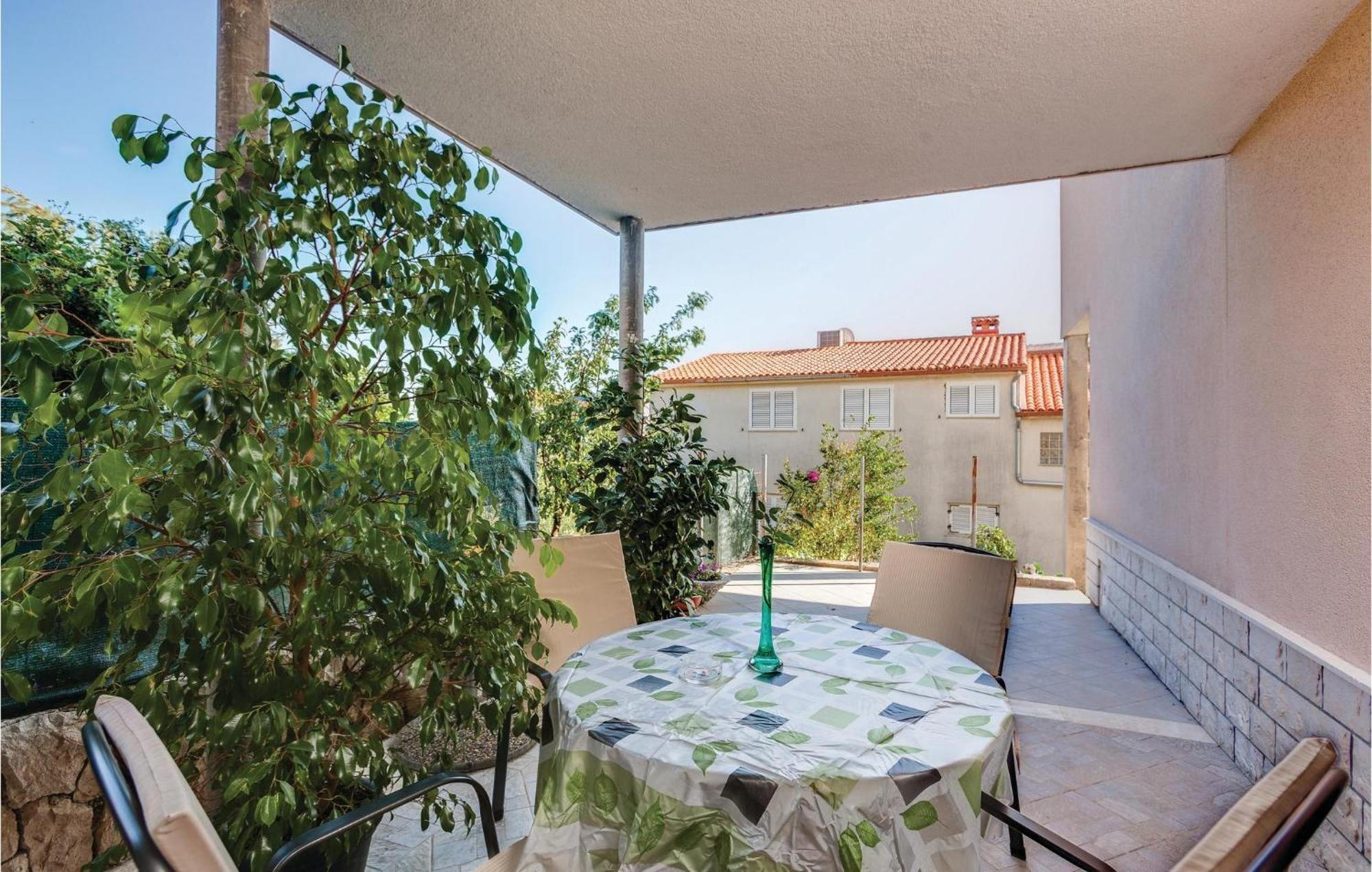 Amazing Apartment In Podstrana With Wifi 외부 사진